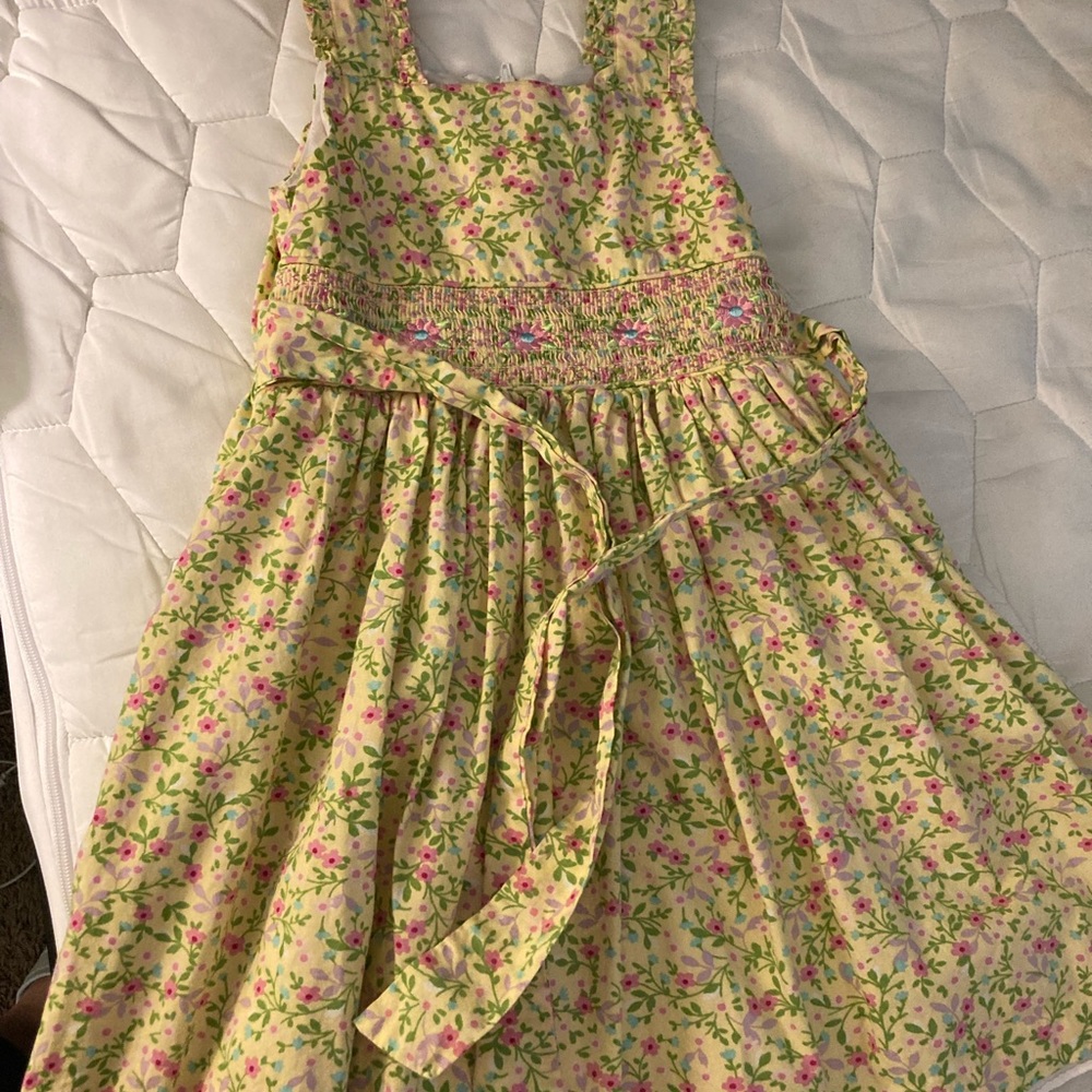 Girls dress